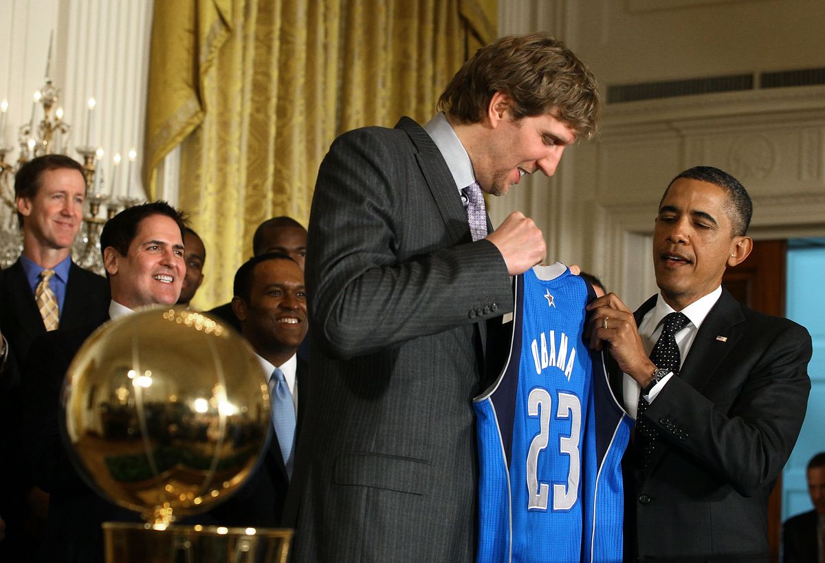 Obama Welcomes NBA Champion Dallas Mavericks To White House