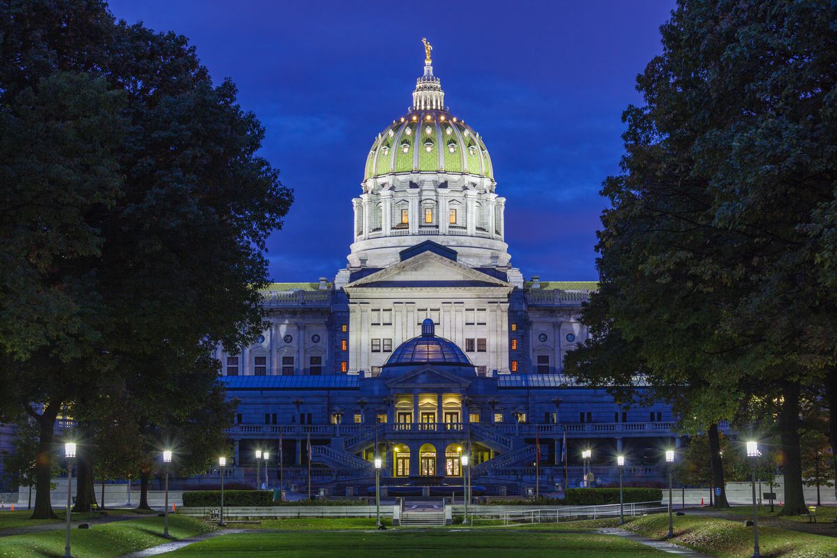 The Pennsylvania capitol building lit up at night