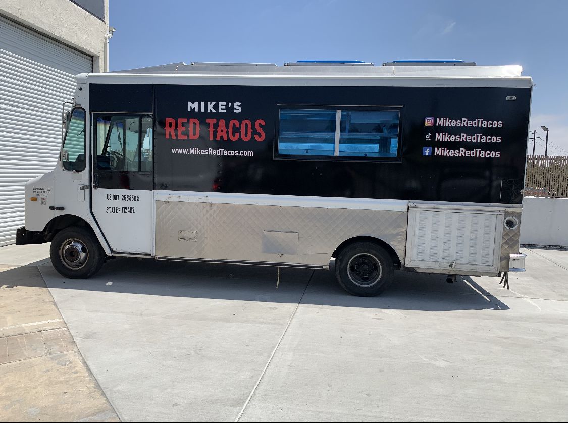 Mike’s Red Tacos food truck