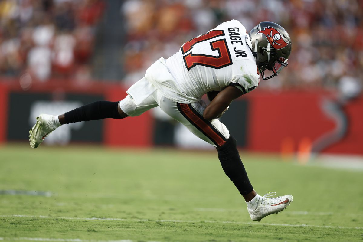 Russell Gage #17 of the Tampa Bay Buccaneers makes a reception against the Green Bay Packers during the fourth quarter at Raymond James Stadium on September 25, 2022 in Tampa, Florida.