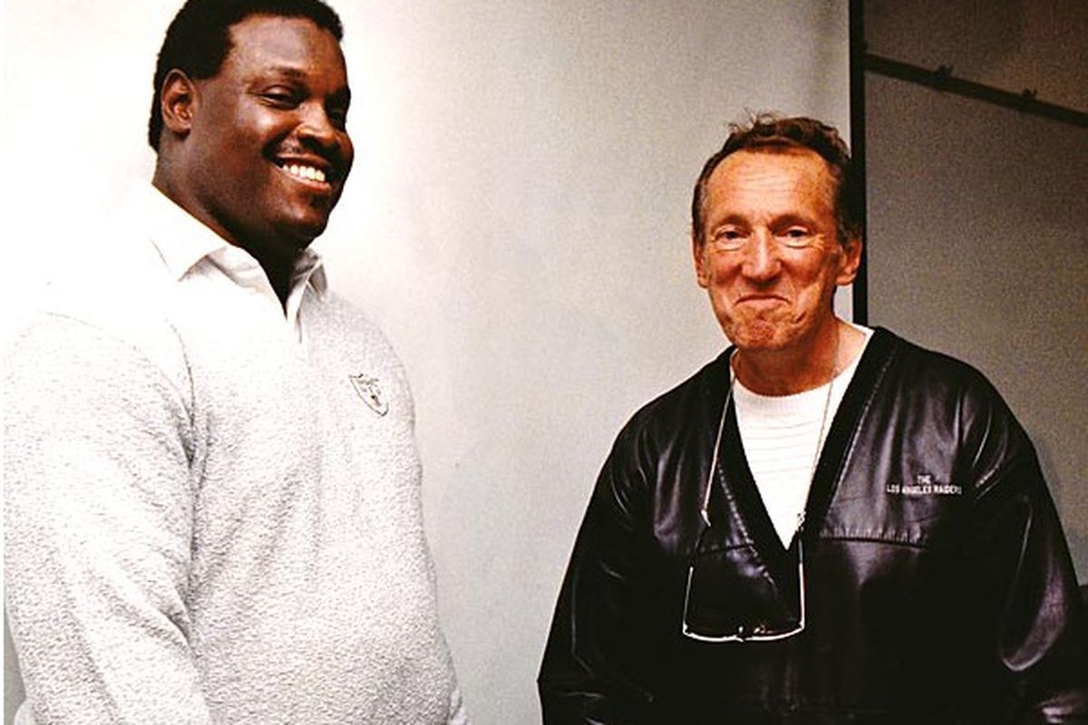 Art Shell and Al Davis upon Shell's hiring as head coach in 1989 (photo by Los Angeles Times)