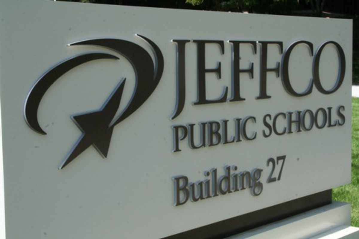 An outdoor sign saying “Jeffco Public Schools Building 27”