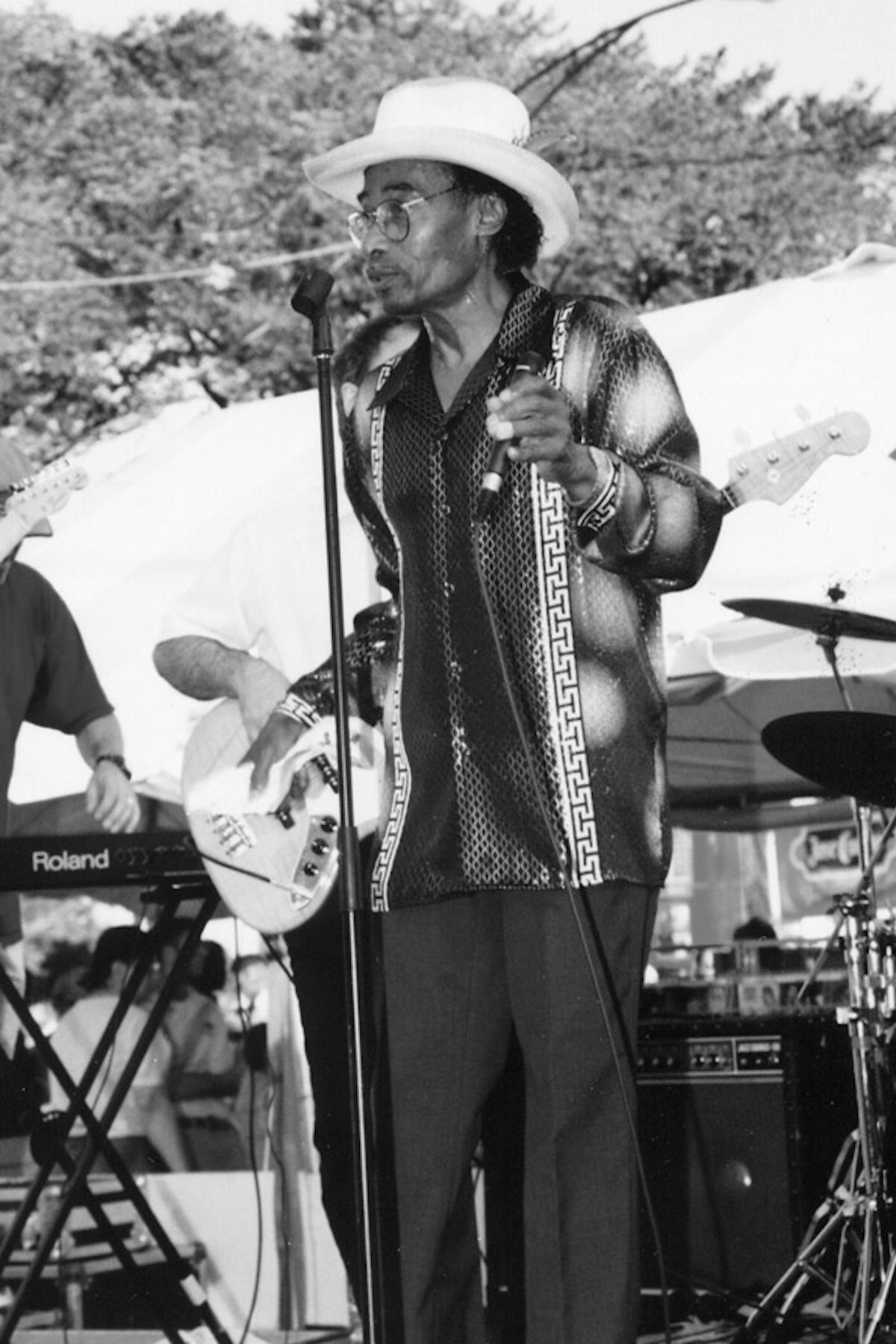 Little Al Thomas sings at the Chicago Blues Festival in 2000.