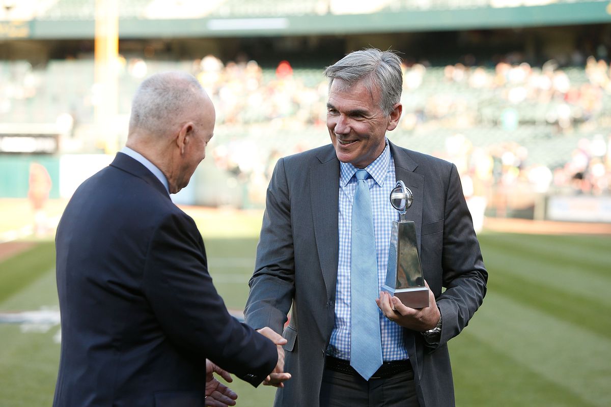 Billy Beane accepts an award for 2018 MLB Executive of the Year