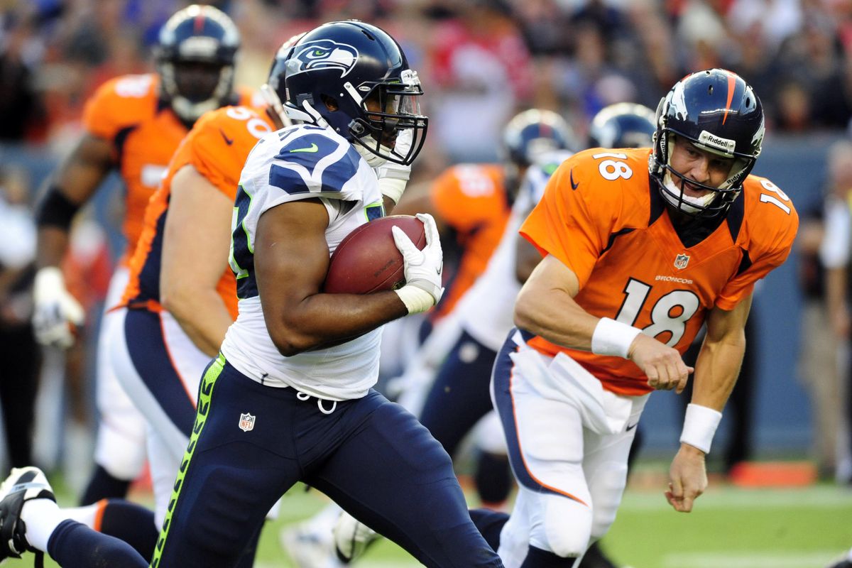 Broncos vs Seahawks live stream: Super Bowl 2014 real-time score updates,  full game play-by-play online 