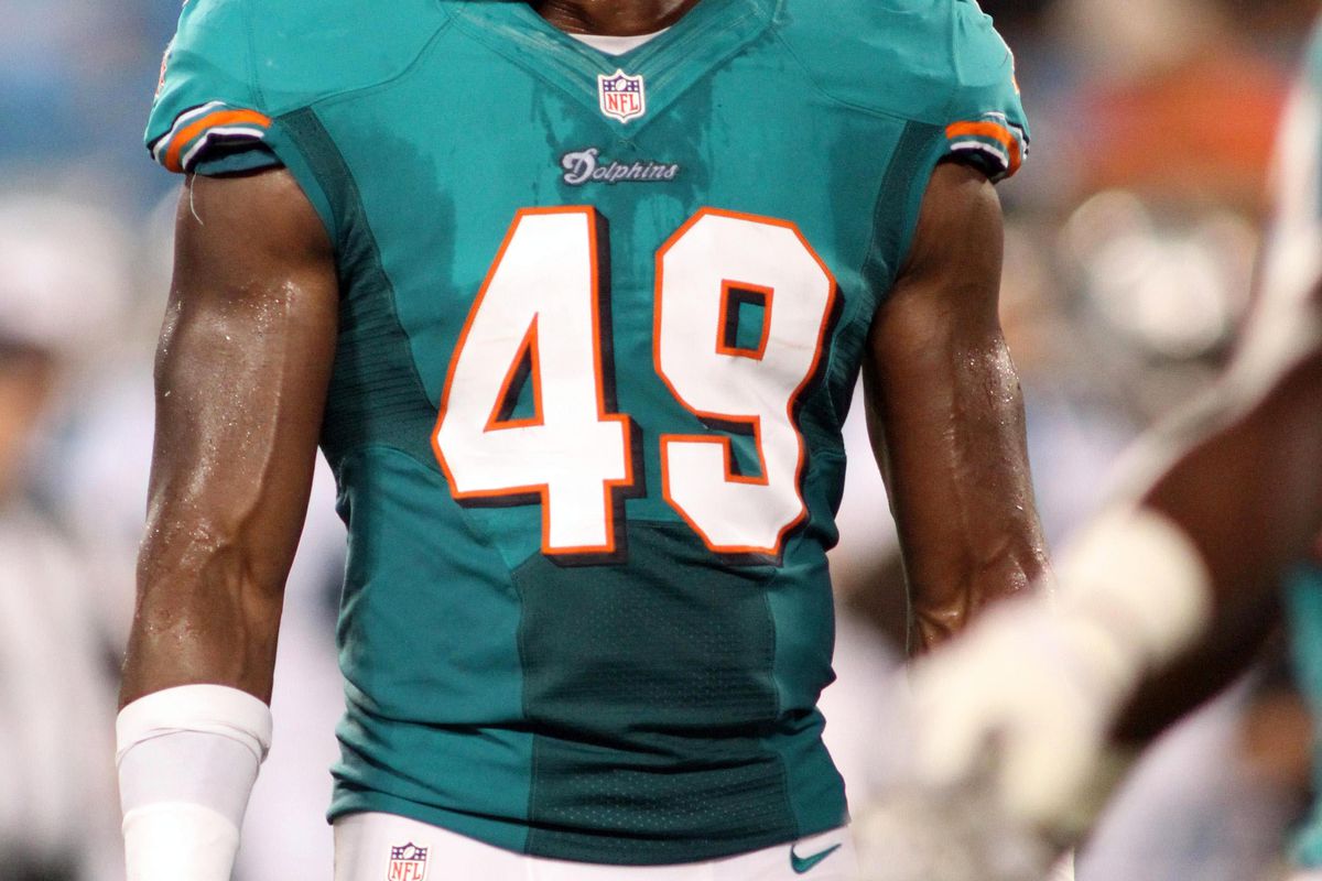 The Miami Dolphin signed linebacker Jonathan Freeny from their practice squad, it was announced today.