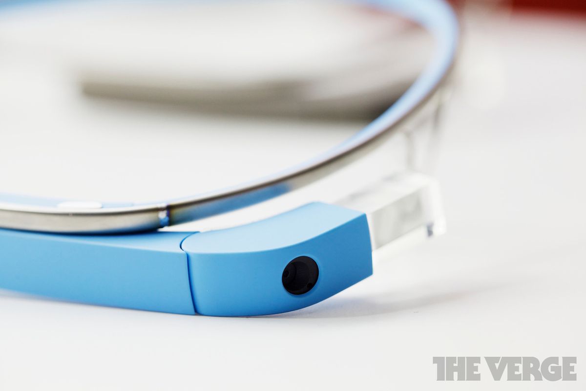 Google Glass (STOCK)