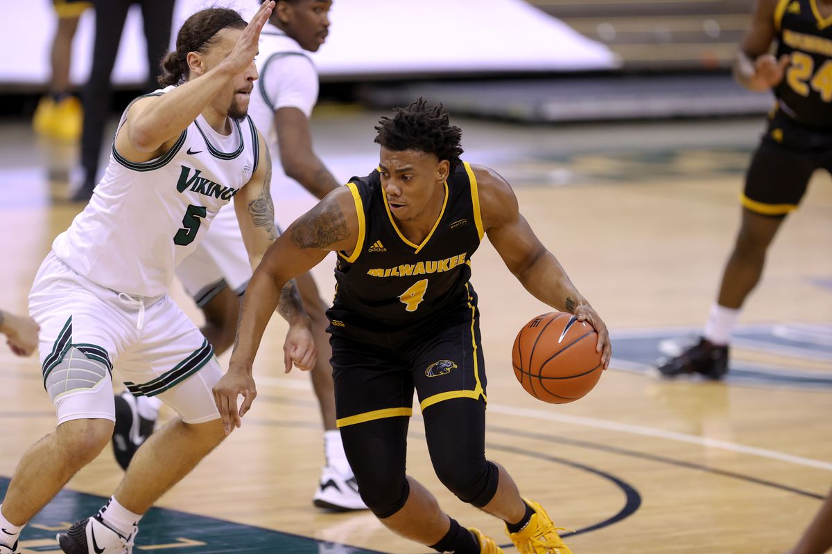 COLLEGE BASKETBALL: JAN 22 Milwaukee at Cleveland State