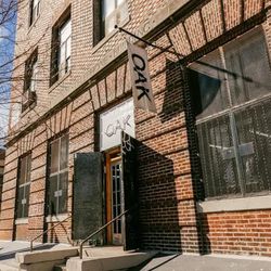 <b>↑</b>As a cool-crowd-approved neighborhood on the rise, Greenpoint was the perfect place for <a href=" http://www.oaknyc.com/"><b>Oak's</b></a> (55 Nassau Avenue) <a href="http://ny.racked.com/archives/2012/06/22/oak_is_relocating_its_williamsburg_shop