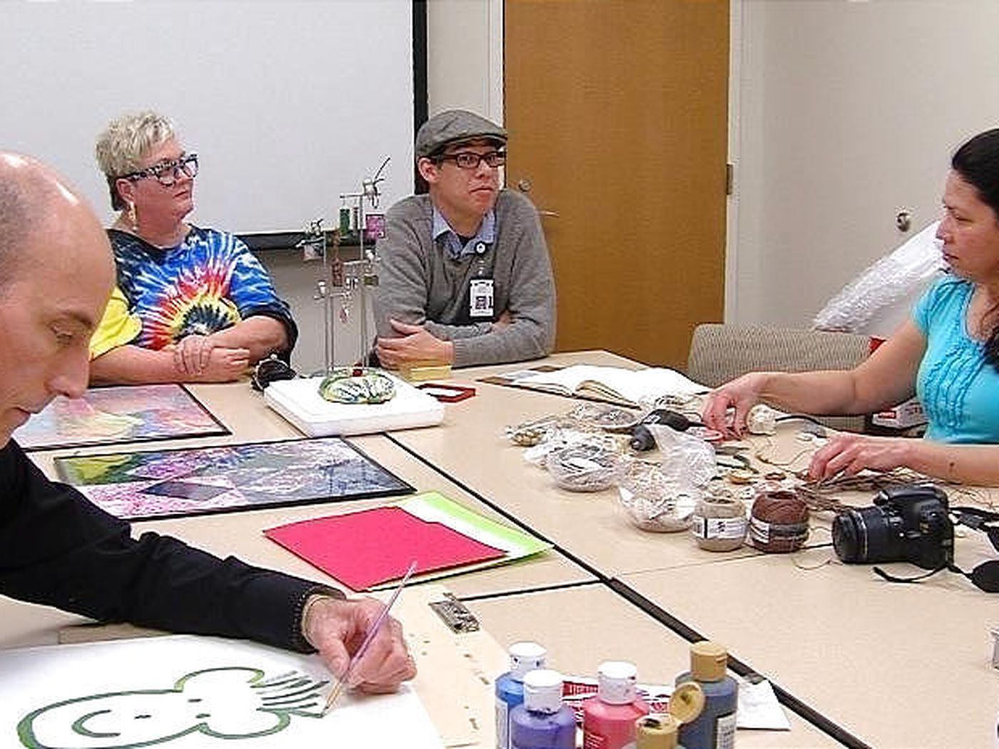 Art program gives patients opportunity to focus