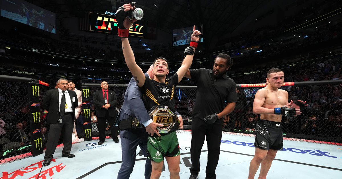 ‘Viva México’: los peleadores reaccionan al triunfo del título interino de Brandon Moreno sobre Kai Kara-France en UFC 277