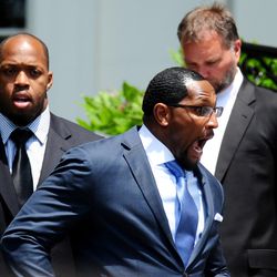 I don't even know what Ray Lewis is reacting to in this picture