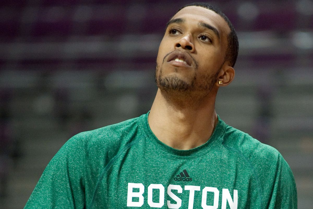 Courtney Lee might not be in green much longer.
