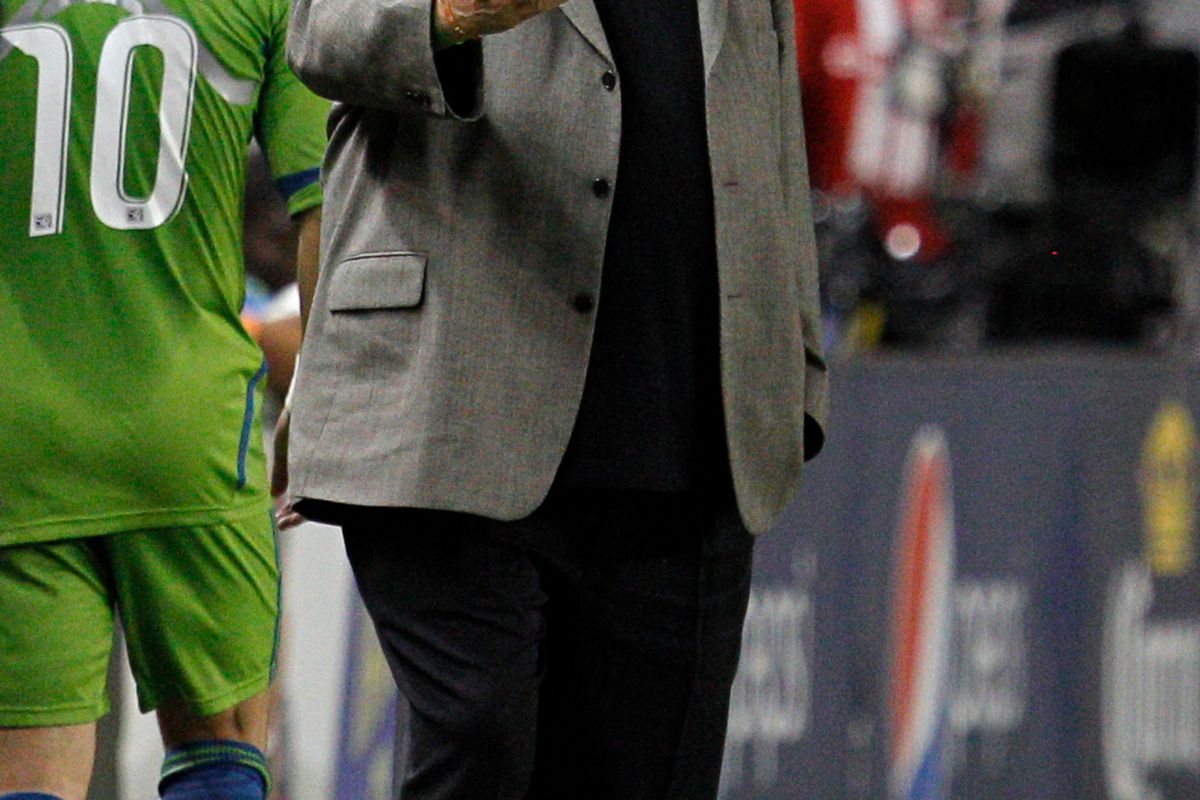 Don Sigi does his best Marlon Brando impersonation. That's a nice-a donut.