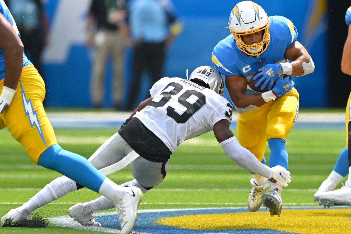 In photos: NFL: Los Angeles Chargers hang on to defeat Las Vegas Raiders -  All Photos 