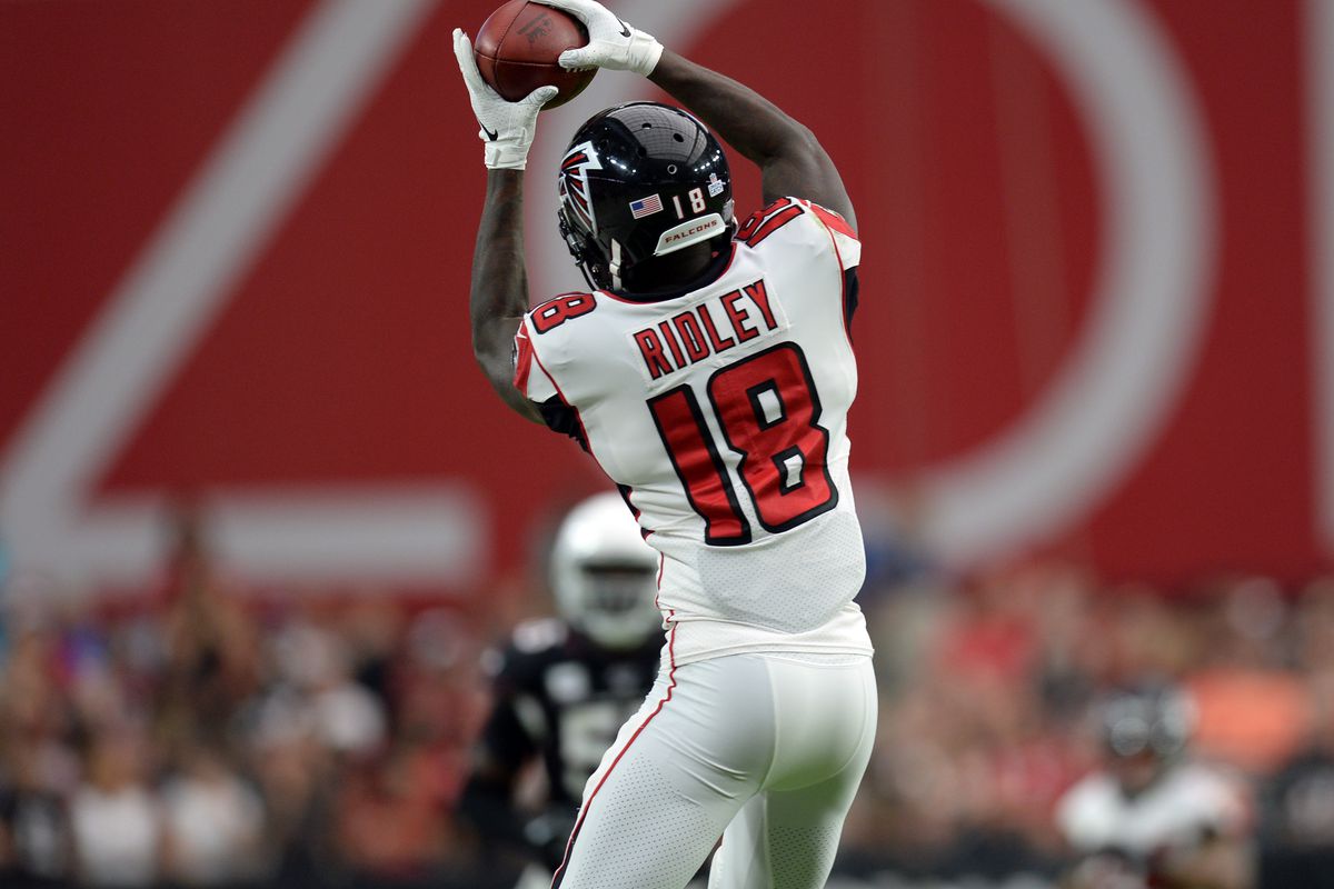 Atlanta Falcons wide receiver Calvin Ridley makes a catch against the Arizona Cardinals during the second half at State Farm Stadium.