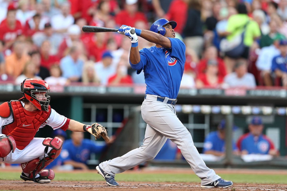 Luis Valbuena of the Chicago Cubs hits a home run against the Cincinnati Reds at Great American Ball Park in Cincinnati, Ohio.  (Photo by Andy Lyons/Getty Images)