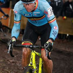 Sven Nys also hung around when Pauwels brought them back into contention