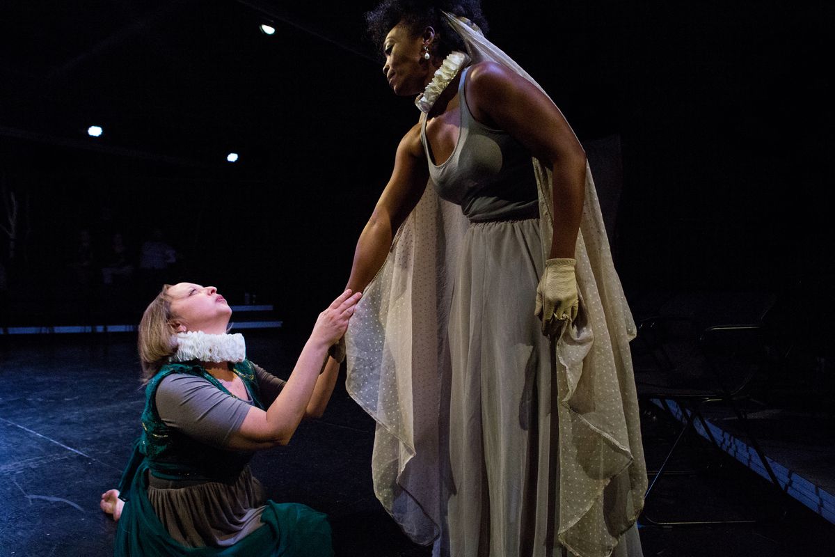 Jennifer Avery (left) and Shanesia Davis in The Gift Theatre’s “Richard III.” (Photo: Claire Demos)