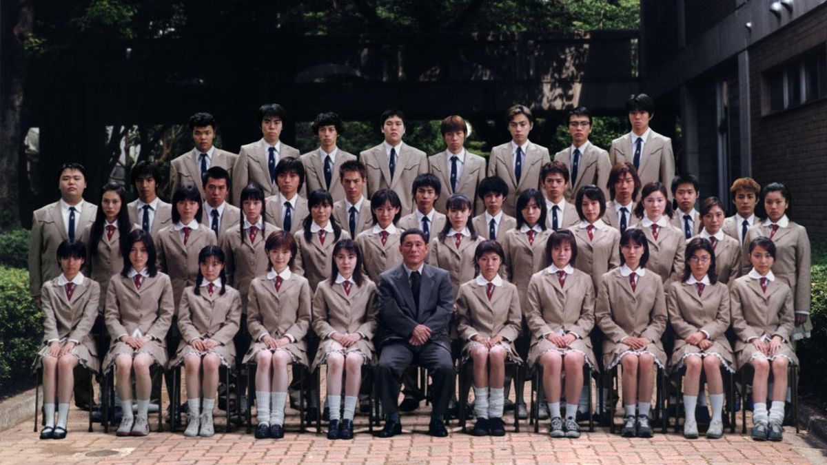 A class photo of the students in Battle Royale.