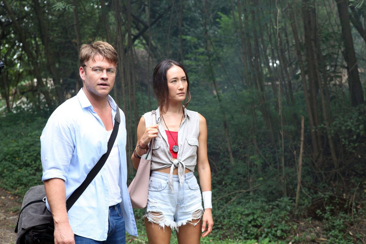 luke hemsworth and maggie q in death of me