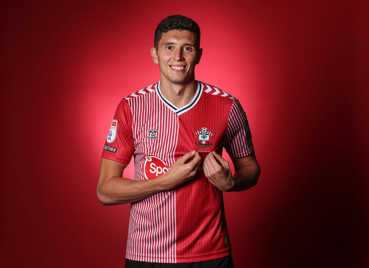 Southampton Unveil New Signing Ross Stewart
