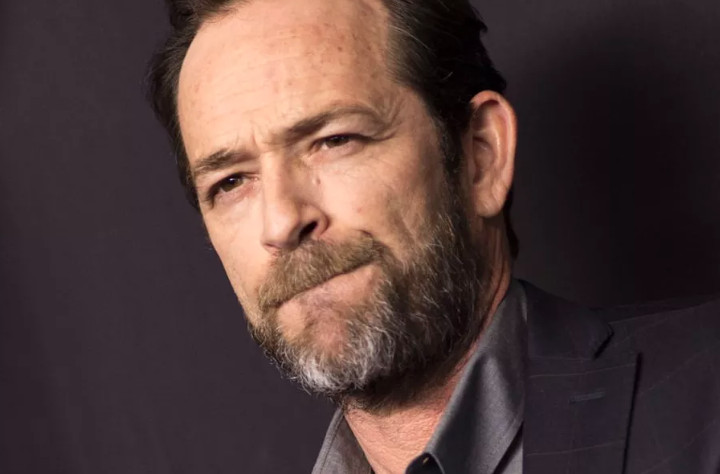 Luke Perry, whose role as Dylan McKay on “Beverly Hills, 90210” made him one of the top TV heartthrobs of the ’90s, has died after suffering a stroke, his rep Arnold Robinson said Monday. He was 52. | Getty Images