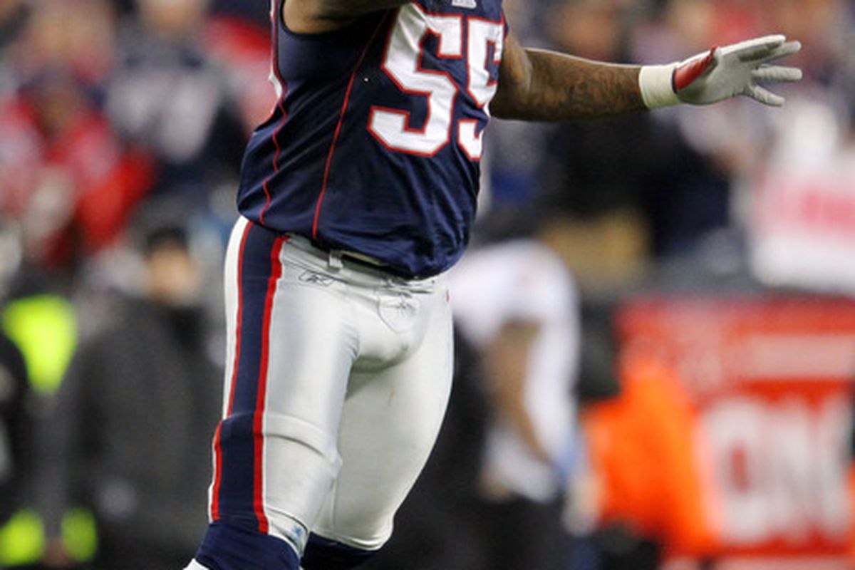<em>Brandon Spikes brings his instincts, his <a href="http://www.providencejournal.com/sports/patriots/content/sp_fbn_journal_22_01-23-12_AESQL7I_v3.2909c8a.html" target="new">mind games</a> and an edge to this defense</em>.