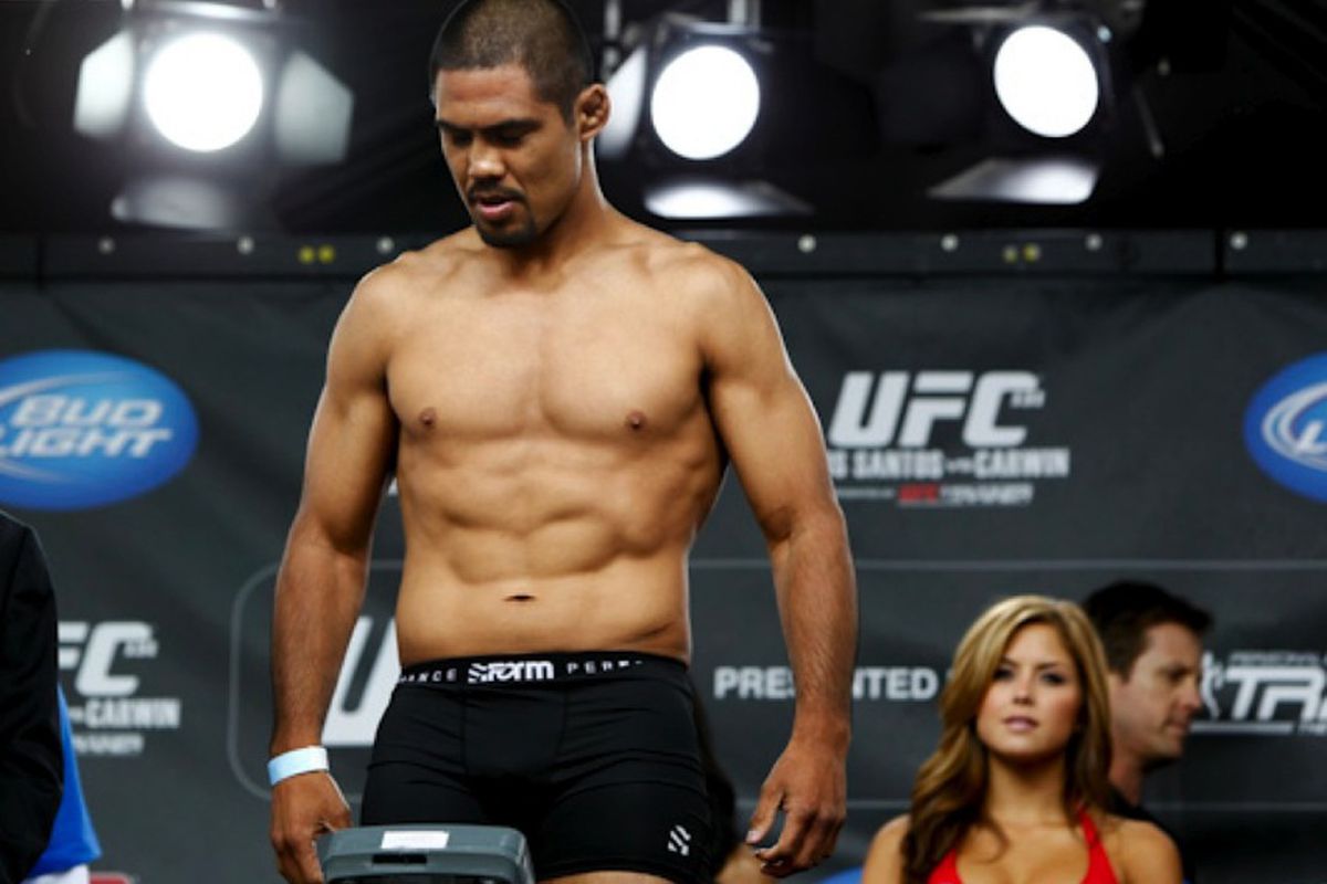 Photo of Mark Munoz by Esther Lin for <a href="http://cdn1.sbnation.com/entry_photo_images/2865947/031markmunoz_gallery_post.jpg">MMA Fighting</a>