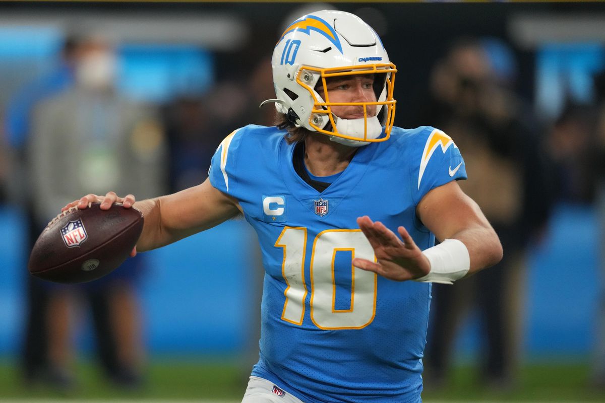 Los Angeles Chargers quarterback Justin Herbert (10) throws a pass against the Kansas City Chiefs in the second half at SoFi Stadium.