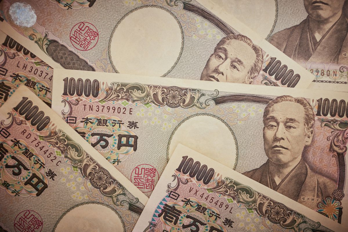Japanese Banknotes and Coins As Yen Rallies
