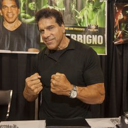 Actor Lou Ferrigno signs autographs during the Wizard World Chicago Comic Con at the Donald E. Stephens Convention Center in Rosemont, IL on Friday, Aug. 22, 2014. (Photo by Barry Brecheisen/Invision/AP)