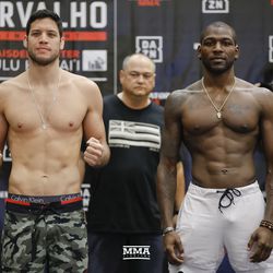 Neiman Gracie and Ed Ruth pose at Bellator 213 weigh-ins.