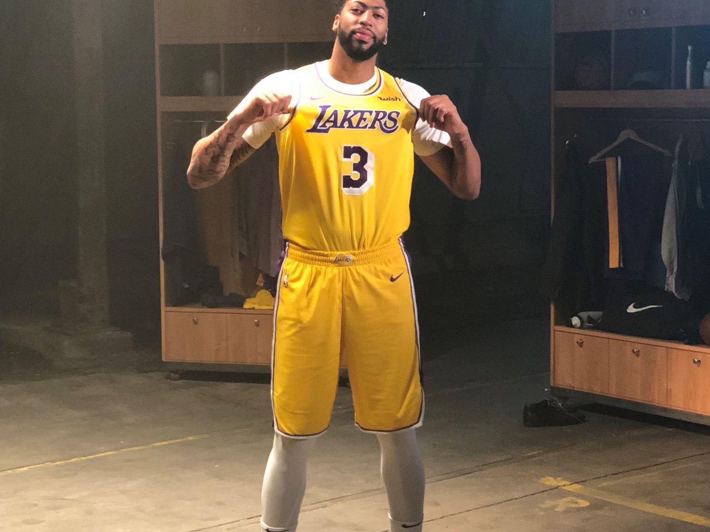 NBA 2K gave us our first look at Anthony Davis in new Lakers