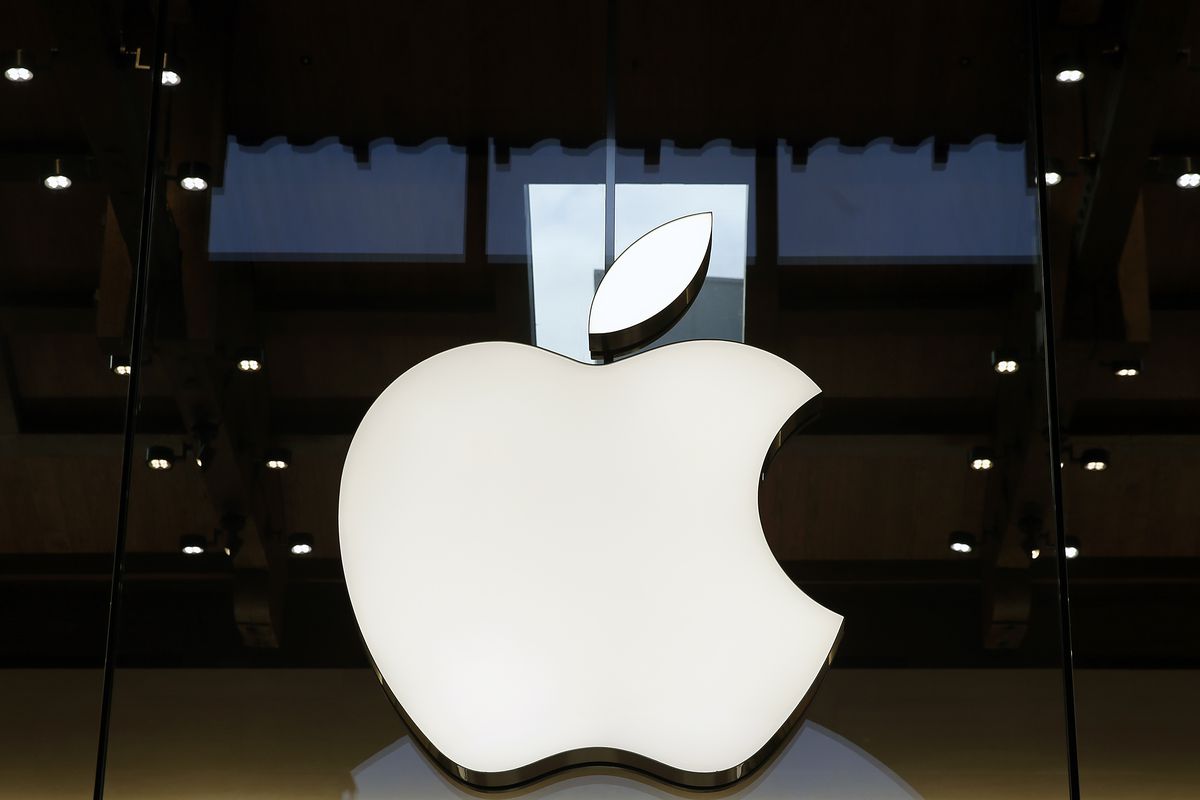 Apple Store Saint Germain Opens To Public In Paris