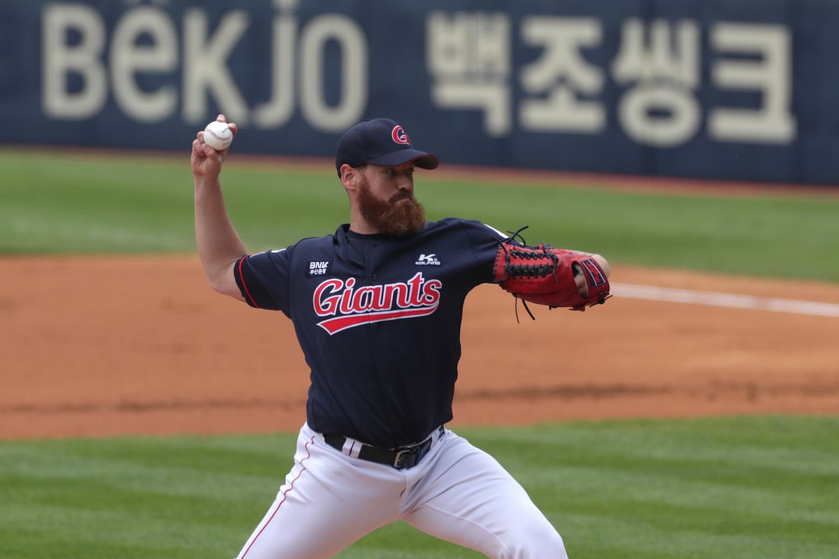 Dan Straily pitched for Lotto Giants in KBO.