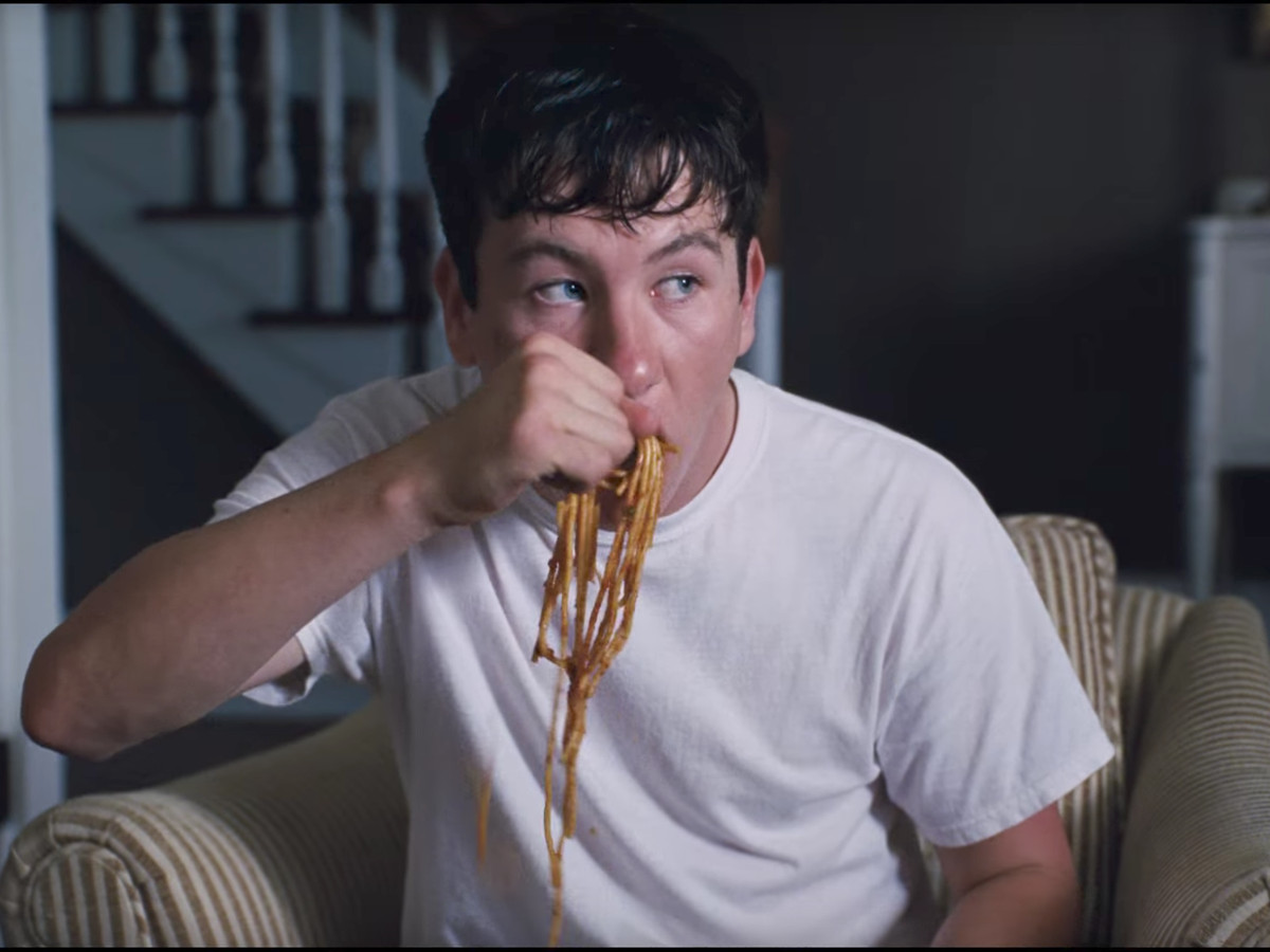 Barry Keoghan eating spaghetti in ‘The Killing of a Sacred Deer’