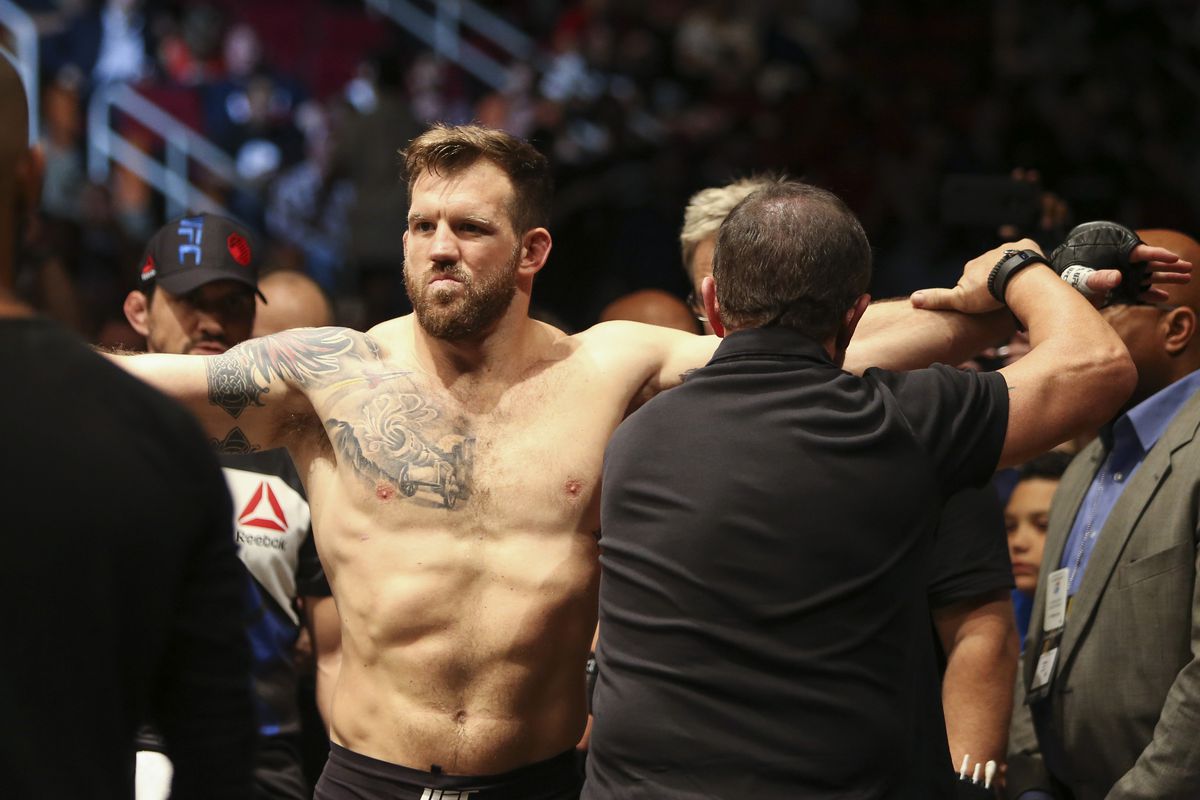 MMA: UFC 192-Bader vs Evans