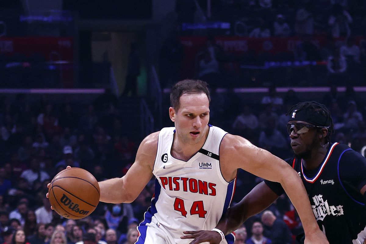 Detroit Pistons v Los Angeles Clippers