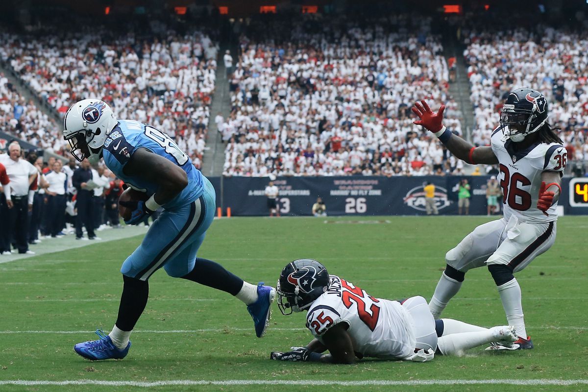 Tennessee  Titans tight end Delanie Walker scores the teams only touchdown against the Houston Texans