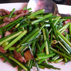 Beef with chives
