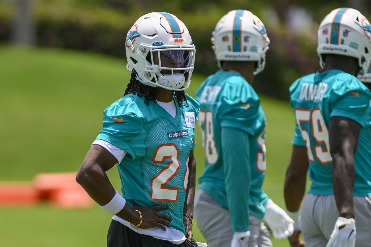 NFL: MAY 12 Miami Dolphins Rookie Minicamp