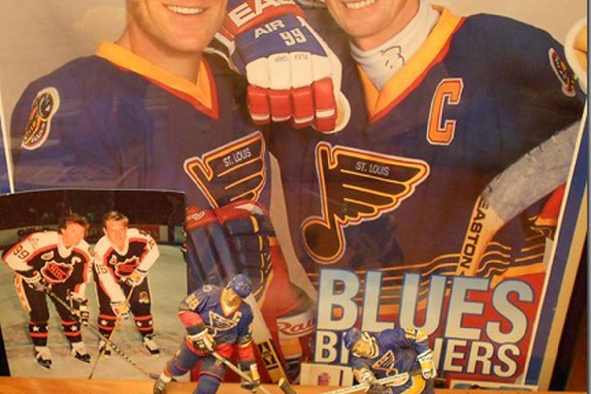 Wayne Gretzky and Brett Hull Memorabilia
