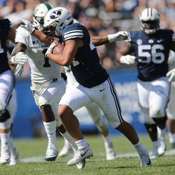 Brigham Young Cougars Kavika Fonua (44) makes a long run against the Portland State Vikings in Provo on Saturday, Aug. 26, 2017. BYU won 20-6.
