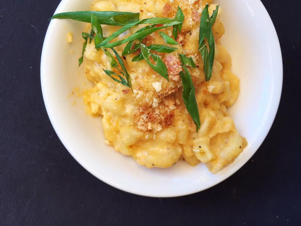 24 Diner’s mac and cheese