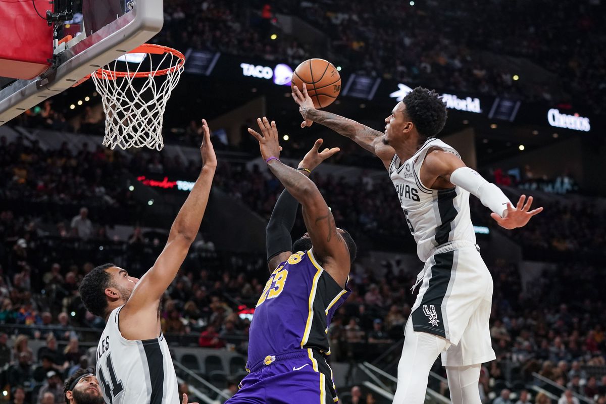 NBA: Los Angeles Lakers at San Antonio Spurs