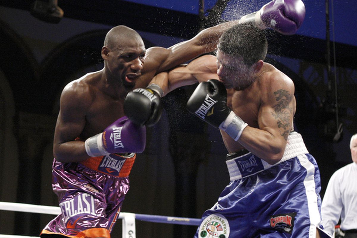 Paul Williams and Sergio Martinez duked it out in a classic battle that vied for fight of the year honors. via <a href="http://www.boxnews.com.ua/photos/2046/Paul-Williams-Sergio-Gabriel-Martinez3.jpg">www.boxnews.com.ua</a>