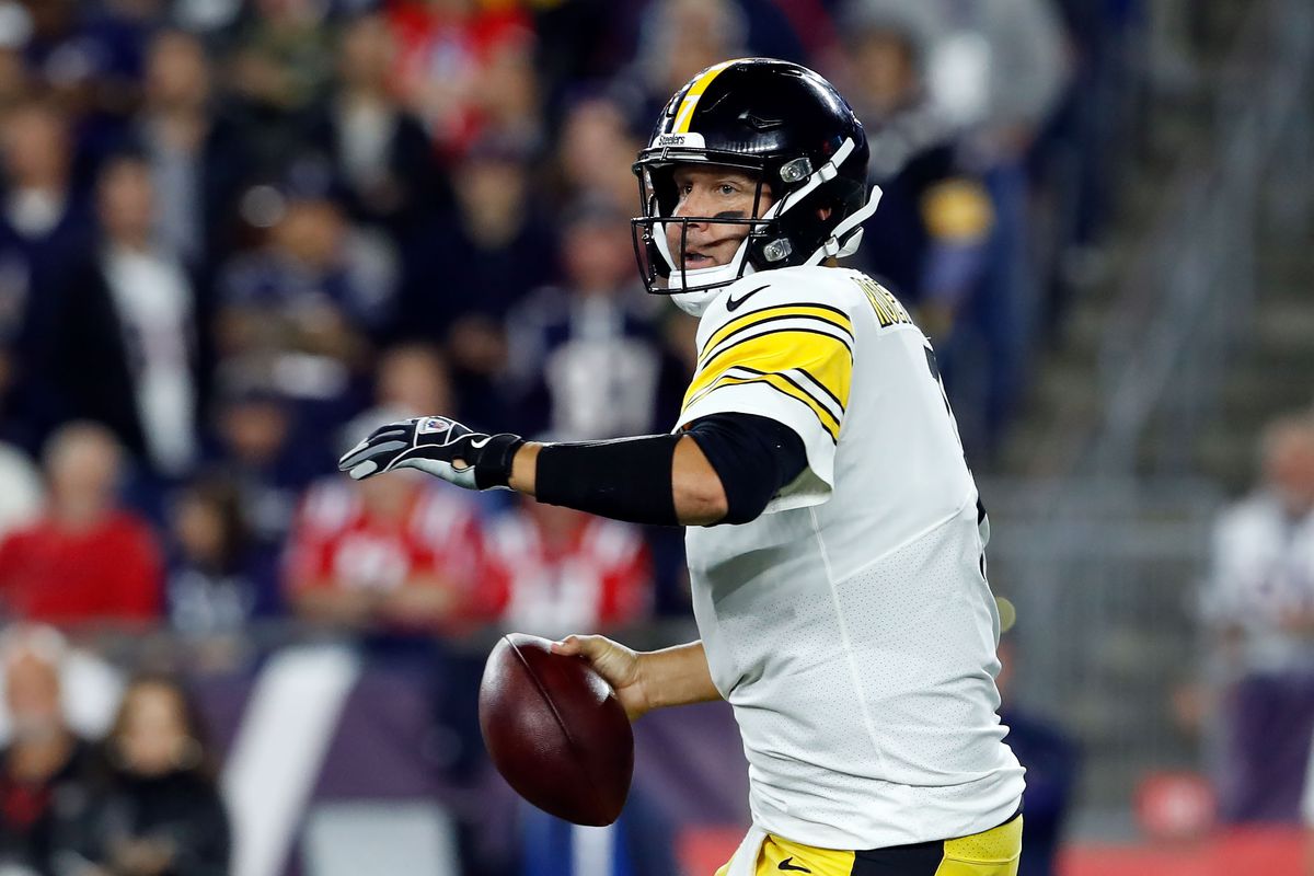 NFL: Pittsburgh Steelers at New England Patriots