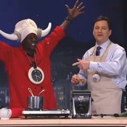 <a href="http://eater.com/archives/2011/02/17/flavor-flav-shares-his-secret-recipe-with-jimmy-kimmel.php" rel="nofollow">Flavor Flav Cooks Fried Chicken on Jimmy Kimmel Live</a><br />