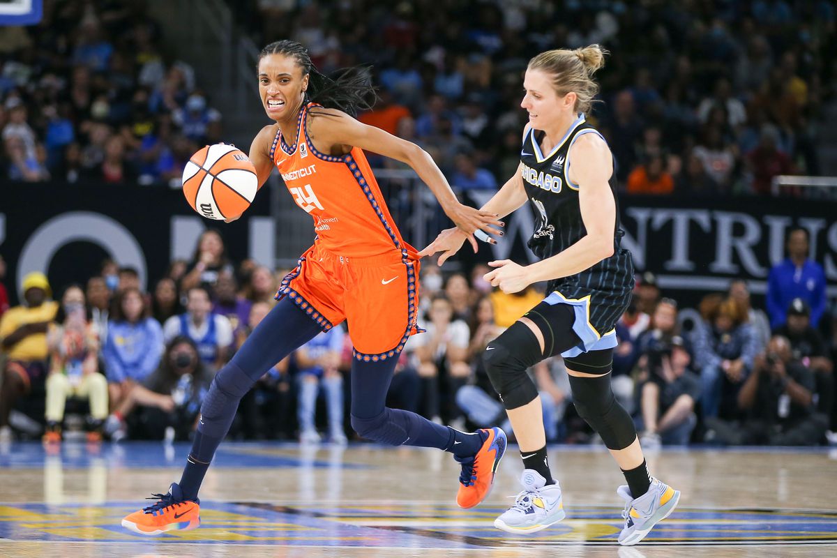 WNBA: AUG 28 Playoffs Semifinals Connecticut Sun at Chicago Sky